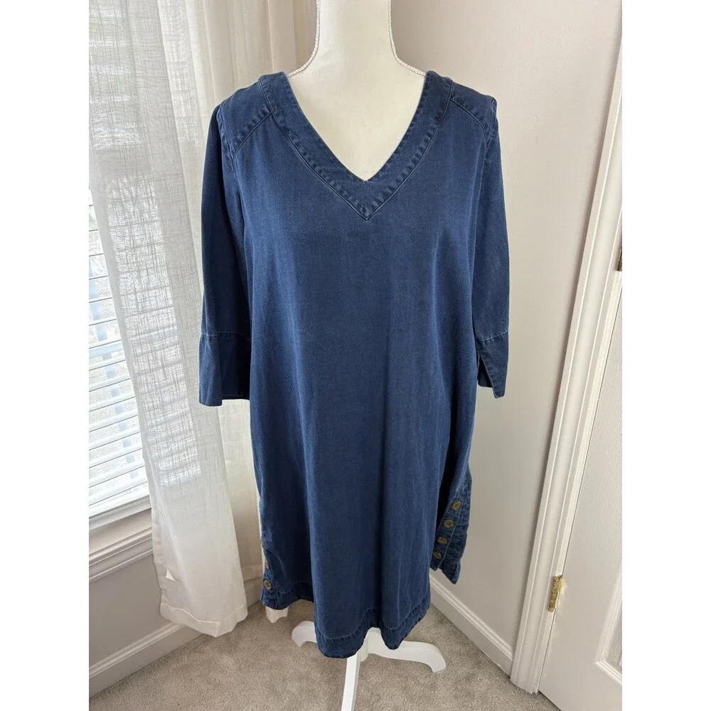 untuckit denim dress Tuckernuck Chessie Denim / XS ME+EM Silk Ultra Feminine Designed with a full handcraft Men's Size:9.5 US